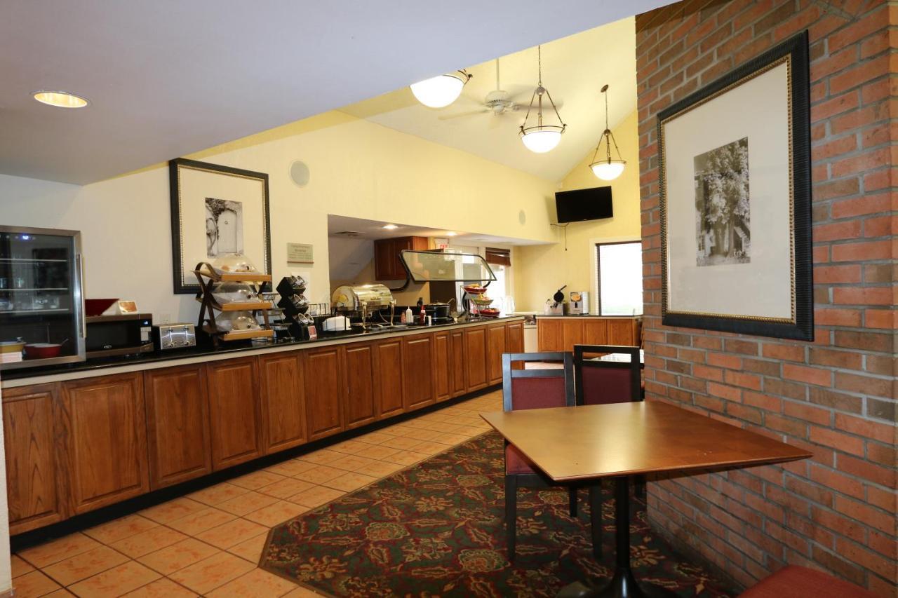 Fairbridge Inn & Suites - Akron Copley Township - West Pokoj fotografie