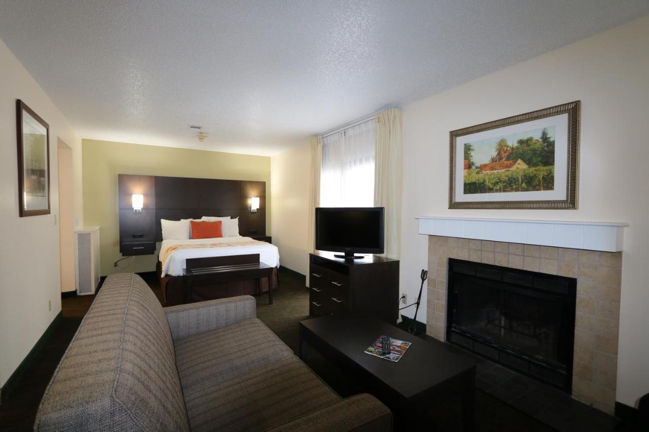 Fairbridge Inn & Suites - Akron Copley Township - West Pokoj fotografie
