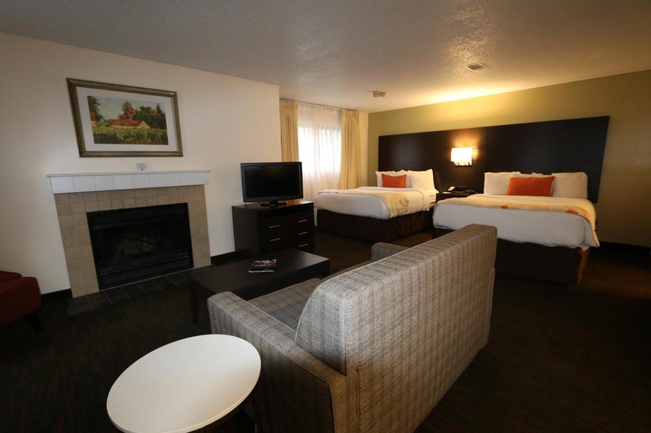 Fairbridge Inn & Suites - Akron Copley Township - West Pokoj fotografie