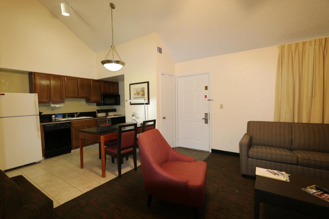 Fairbridge Inn & Suites - Akron Copley Township - West Pokoj fotografie