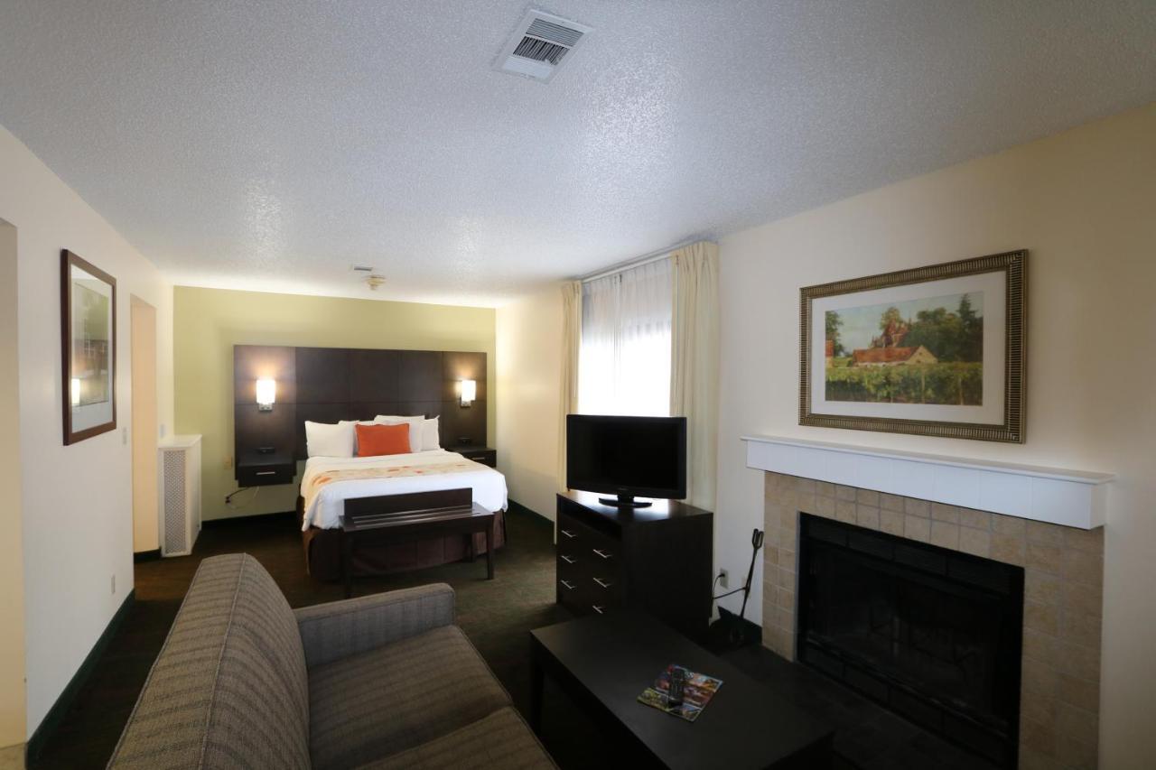 Fairbridge Inn & Suites - Akron Copley Township - West Pokoj fotografie